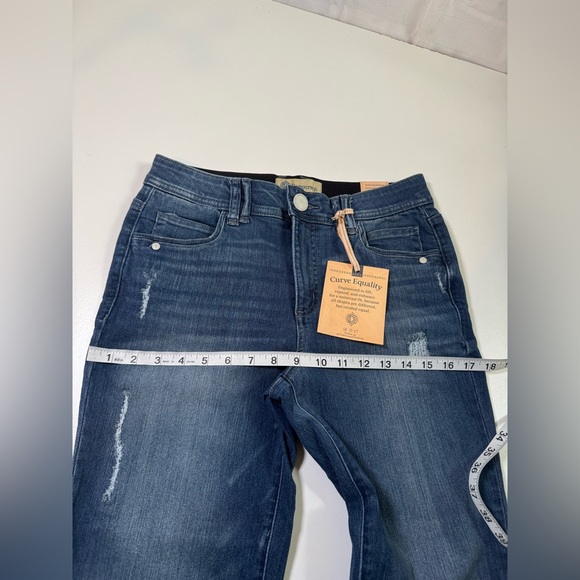 Democracy "Ab"solution High Rise Slim Straight Jeans - Size 6 - NWT - Picture 4 of 10